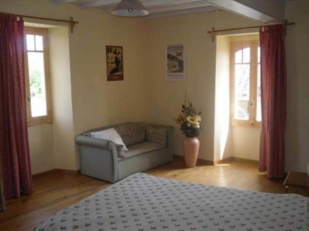 Les Gites De Franck Fayssac Habitación foto